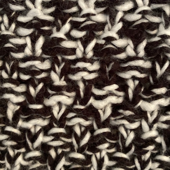 Tribal Fringed Sweater- size XXL - Picture 4 of 9